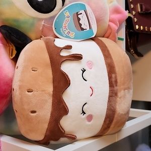 Carmelita 8 inch Squishmallow. NWT